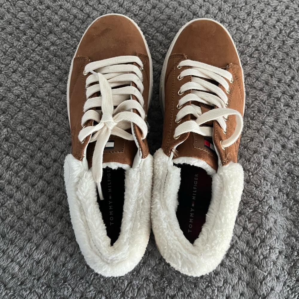 Tommy Hilfiger Women’s shoes. Size 8. Never worn